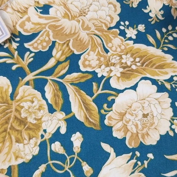 Raymond Waites Insulated Lunch Tote - Picture 2 of 5